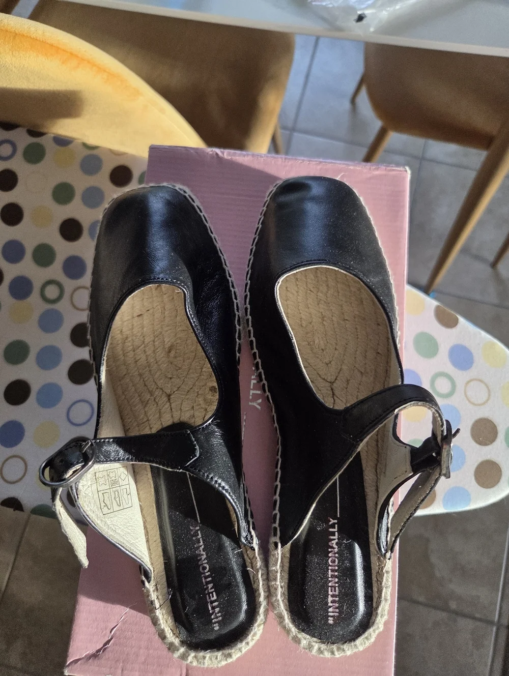 Intentionally Blank Reports Espadrille Sandals NEW Sz 36 - Picture 6 of 9